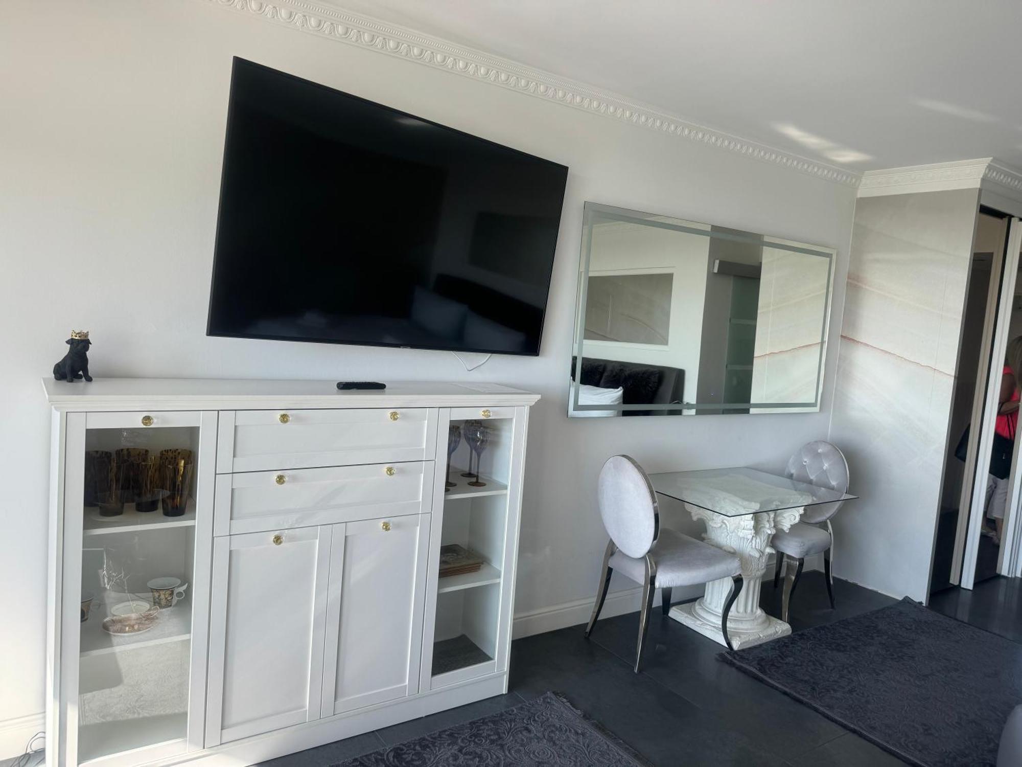 Tiffanys Ferienapartments In Der Privatresidenz Des Plaza Premium Hotel Timmendorfer Strand Exterior photo